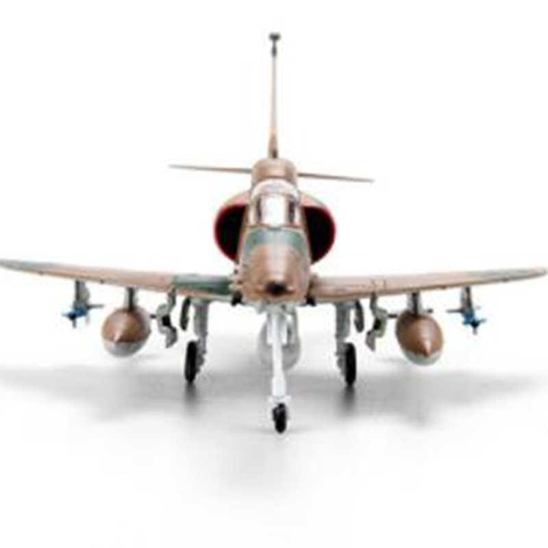 1/72 scale U.S. American Navy Army A-4 Skyhawk metal Fighter aircraft Diecast airplane model children toys for show Collection 1/72 scale U.S. American Navy Army A-4 Skyhawk metal Fighter aircraft Diecast airplane model children toys for show Collection