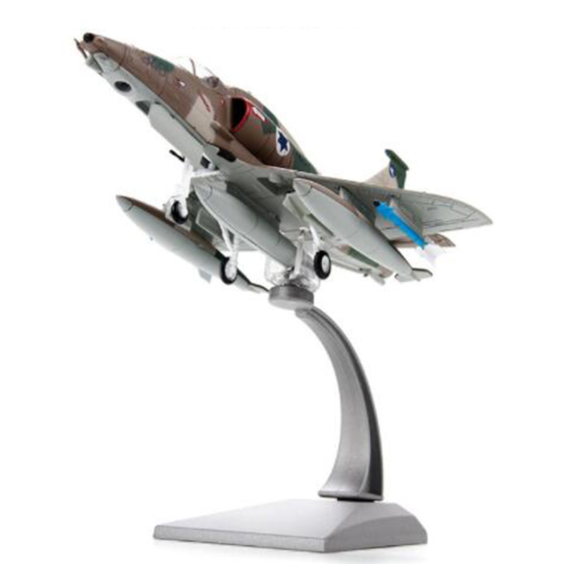 1/72 scale U.S. American Navy Army A-4 Skyhawk metal Fighter aircraft Diecast airplane model children toys for show Collection 1/72 scale U.S. American Navy Army A-4 Skyhawk metal Fighter aircraft Diecast airplane model children toys for show Collection