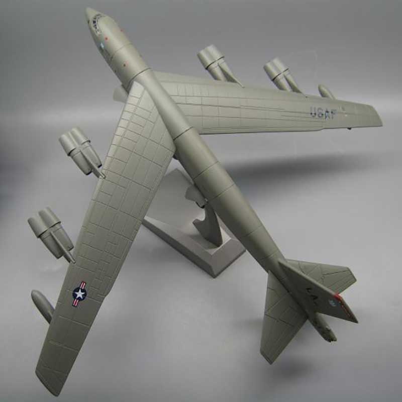 1/200 Scale US B 52 Bomber Aircraft With base Diecast Metal Military Plane Model Toy Displays Collections