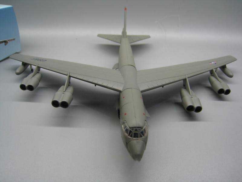1/200 Scale US B 52 Bomber Aircraft With base Diecast Metal Military Plane Model Toy Displays Collections