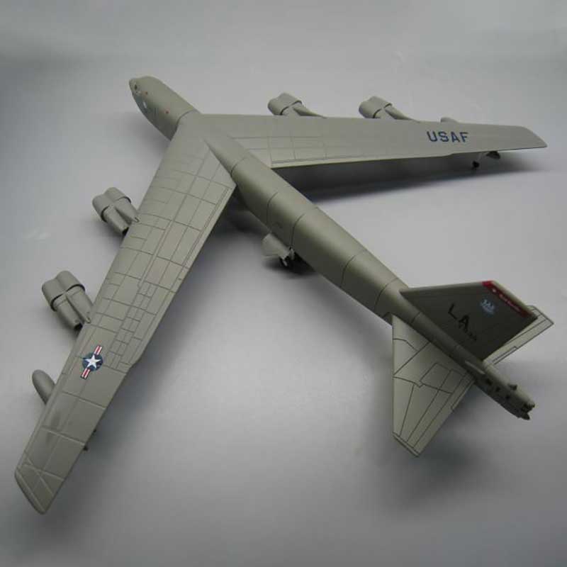 1/200 Scale US B 52 Bomber Aircraft With base Diecast Metal Military Plane Model Toy Displays Collections