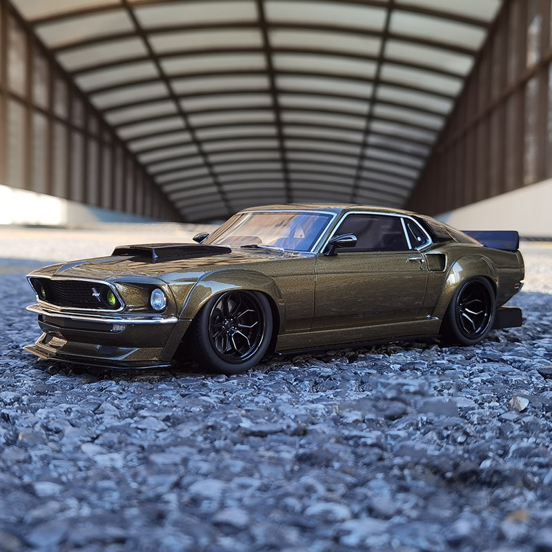 1:18 Scale Ford Prior Wide Body Modification Resin Car Model Adult Child Holiday Gift Toy Display Souvenir Decoration 1:18 Scale Ford Prior Wide Body Modification Resin Car Model Adult Child Holiday Gift Toy Display Souvenir Decoration