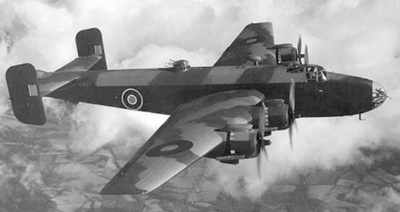 1/144 scale Halifax Retro fighter airplane model WWII Bomber Alloy aircraft adult children toys display Decoration collections