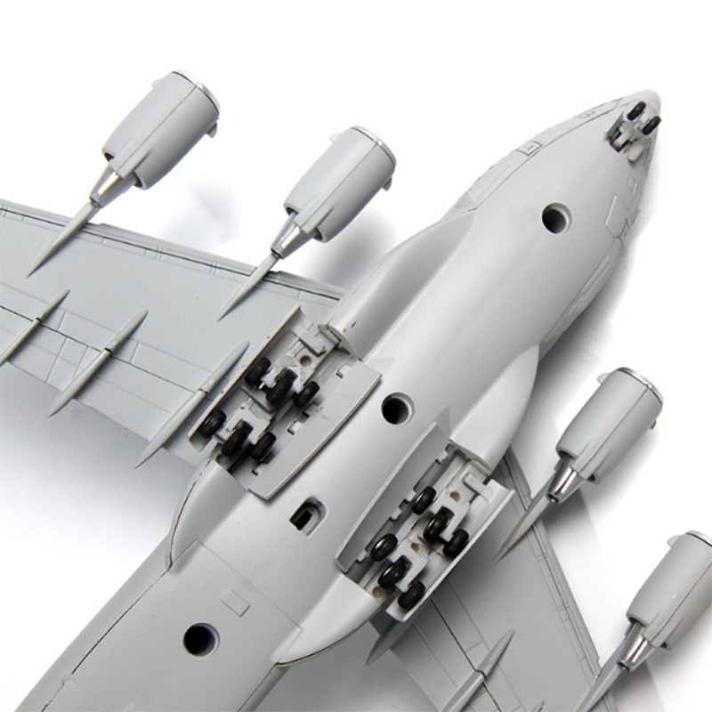 American 1/200 Scale Freight plane U.S. Navy Army C-17 Transport aircraft airplane fighter models adult toys for show collection American 1/200 Scale Freight plane U.S. Navy Army C-17 Transport aircraft airplane fighter models adult toys for show collection