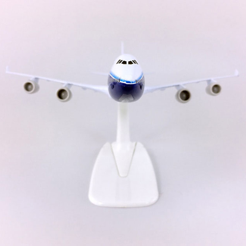 20CM Alloy airplane 1/300 scale BoeingB-747 airlines aircraft model W base static diecast collectible display toy kids Gifts
