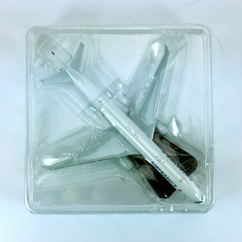 18CM simulation aircraft 1:400 Boeing B777-300 model AIRFRANCE AIRLINES alloy Aircraft W base static plastic plane collectible