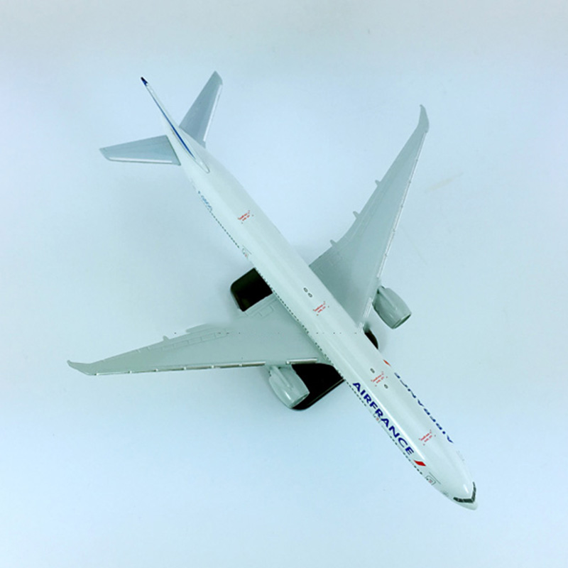 18CM simulation aircraft 1:400 Boeing B777-300 model AIRFRANCE AIRLINES alloy Aircraft W base static plastic plane collectible