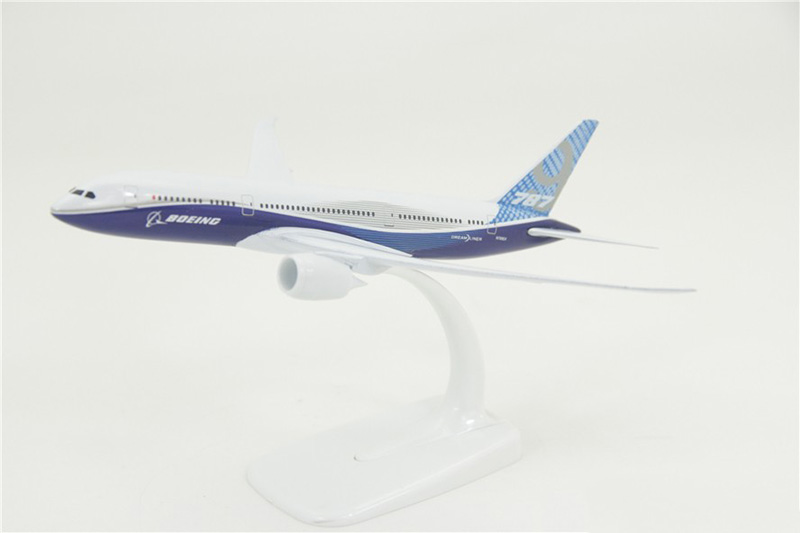 18CM 1/300 Scale Boeing B-787 airline alloy airplane Model with base Diecast aircraft collectible toy Plane kids collection