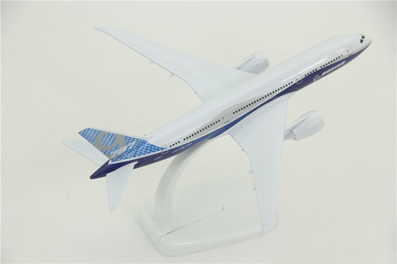 18CM 1/300 Scale Boeing B-787 airline alloy airplane Model with base Diecast aircraft collectible toy Plane kids collection