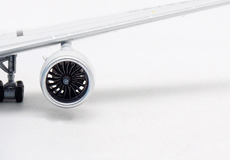 Diecast Alloy 1:400 Scale B777-300ER B-2047 Sino-French 50TH Planes Model Airplane Air Airlines Aircraft Plane Collectible Gifts Diecast Alloy 1:400 Scale B777-300ER B-2047 Sino-French 50TH Planes Model Airplane Air Airlines Aircraft Plane Collectible Gifts