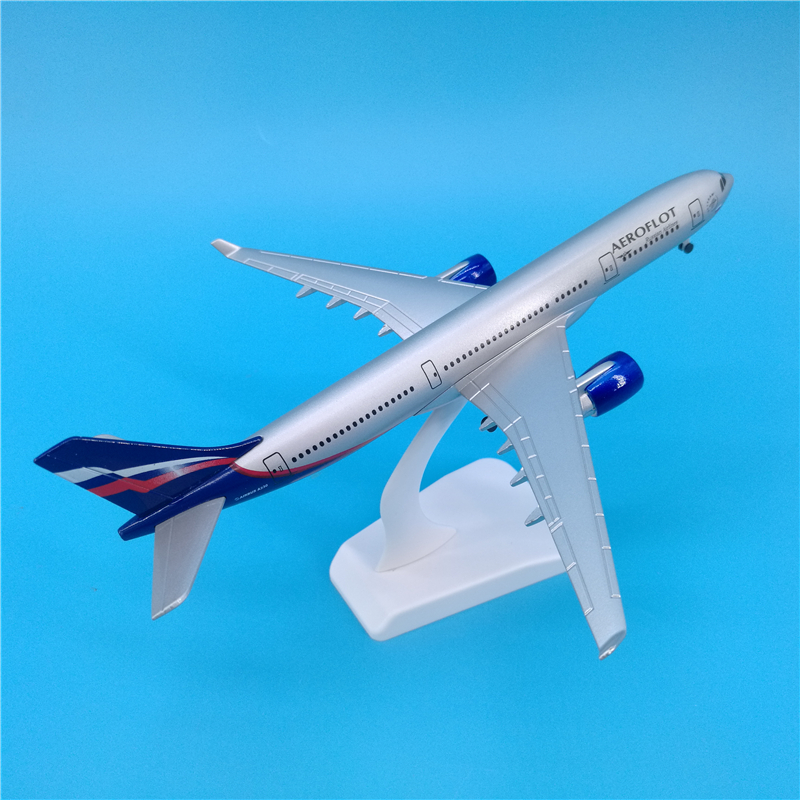 20CM 1:300 Areoflot Air RUSSIA Airplane A330 Model with Base Landing Gears Alloy Aircraft Plane Collectible Gifts Toy Model 20CM 1:300 Areoflot Air RUSSIA Airplane A330 Model with Base Landing Gears Alloy Aircraft Plane Collectible Gifts Toy Model