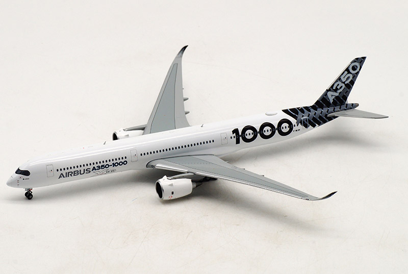 1: 400 scale 18.6CM simulation 350 A350-1000 Airbus passenger airplane landing gear alloy model toy collection display gift
