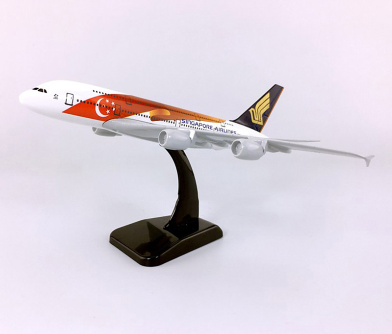 18CM 1:400 Airbus A380 model Singapore Airways airplane alloy static solide with base Diecast plastic Plane ToyGift collectible 18CM 1:400 Airbus A380 model Singapore Airways airplane alloy static solide with base Diecast plastic Plane ToyGift collectible