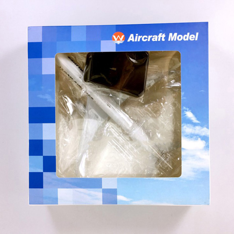 18cm alloy plane 1/400 Scale Boeing 777-300 Model big United airlines airplane With base diecast Toys aircraft kids collectible