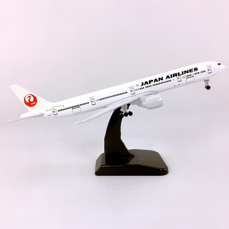 18cm alloy plane 1/400 Scale Boeing 777-300 Model big United airlines airplane With base diecast Toys aircraft kids collectible