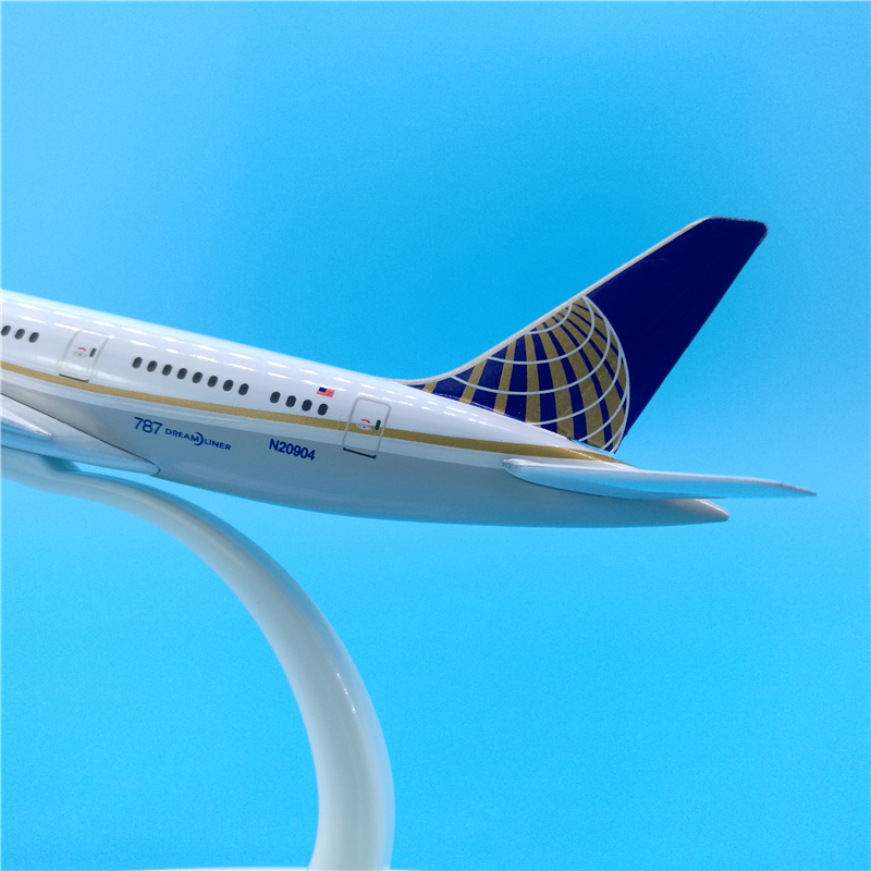 20cm Alloy Aircraft 1/400 Scale Boeing787 United airlines airplane model aircraft W base diecast plastic plane toy gifts for kid