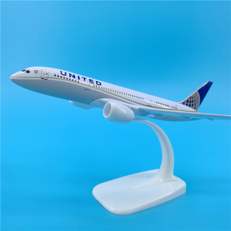 20cm Alloy Aircraft 1/400 Scale Boeing787 United airlines airplane model aircraft W base diecast plastic plane toy gifts for kid