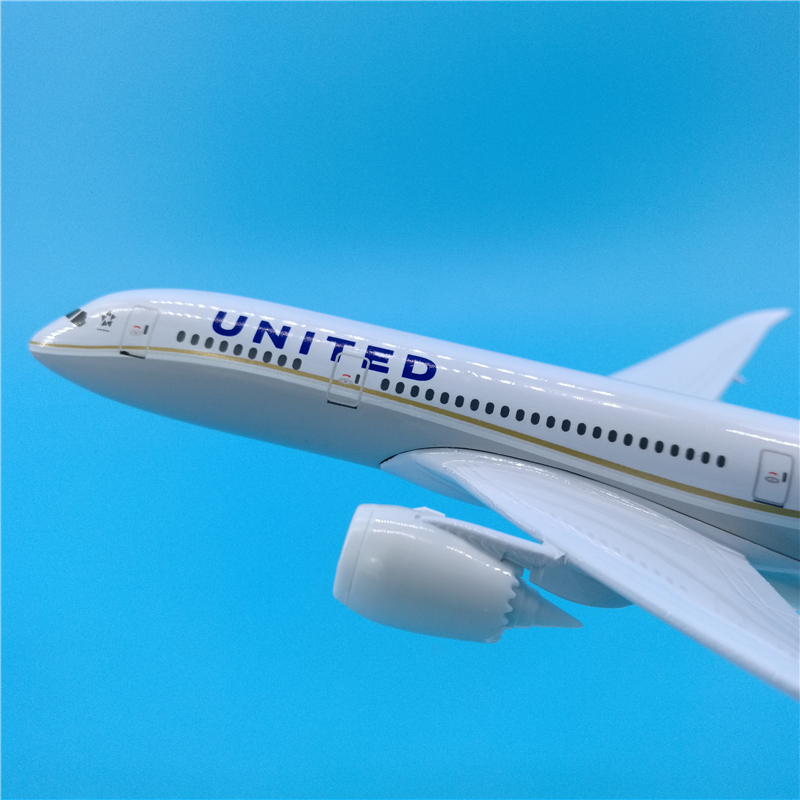 20cm Alloy Aircraft 1/400 Scale Boeing787 United airlines airplane model aircraft W base diecast plastic plane toy gifts for kid