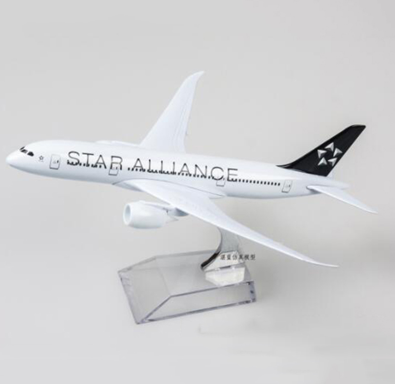 18CM Small Aircraft 1:300 Scale BoeingB-787 model STAR Airlliance airline alloy airplane Static W base Diecasting Plane Toy gift