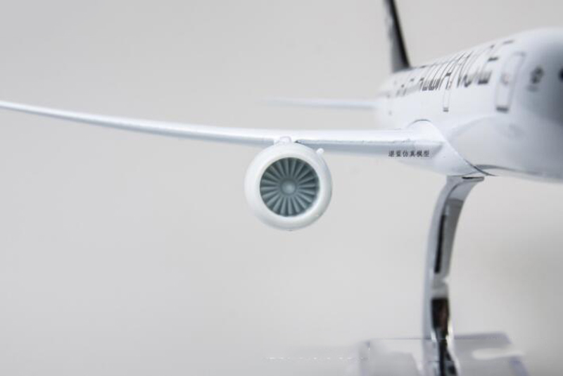 18CM Small Aircraft 1:300 Scale BoeingB-787 model STAR Airlliance airline alloy airplane Static W base Diecasting Plane Toy gift