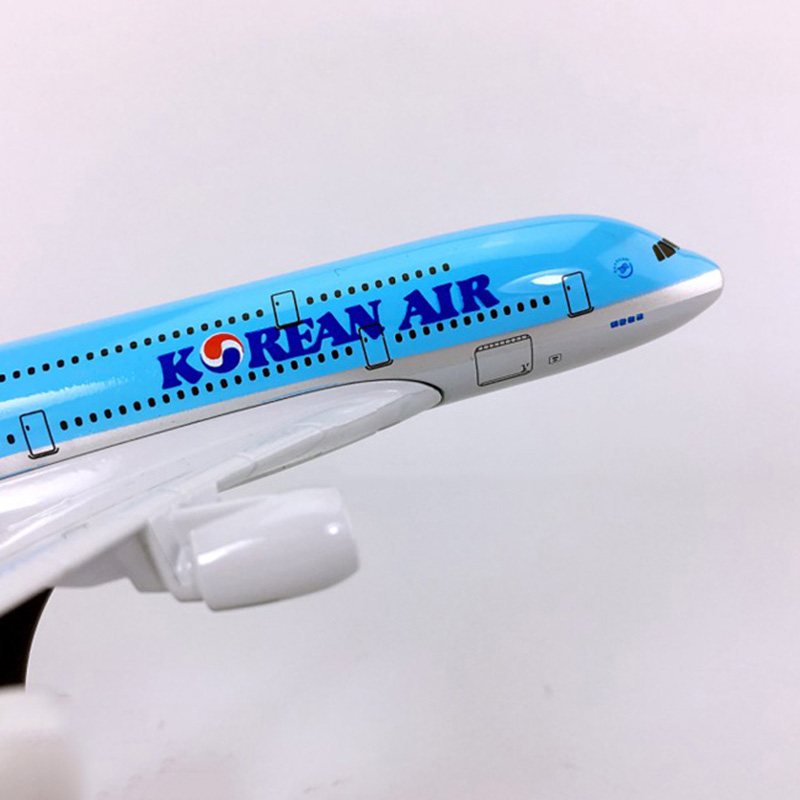 18CM 1:400 Scale Airbus A380 model Korean air airplane alloy Diecast static with base collectible display toy collection Gift