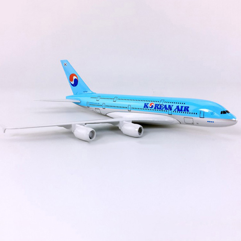 18CM 1:400 Scale Airbus A380 model Korean air airplane alloy Diecast static with base collectible display toy collection Gift