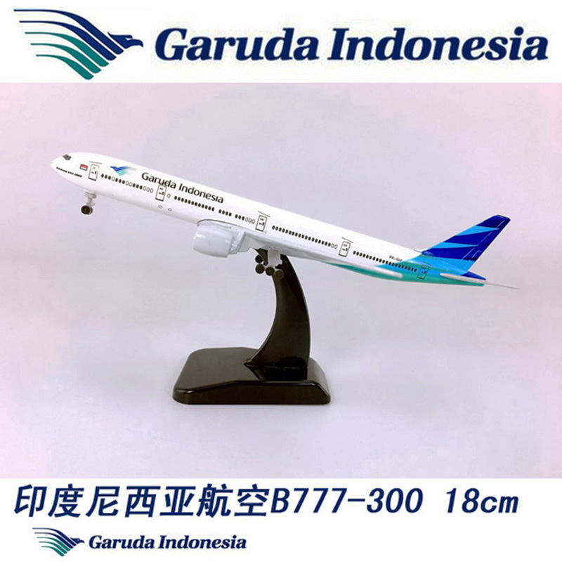 18CM 1:400 Boeing B777-300 model Garuda Indonesian Airlines alloy aircraft With wheels&base Diecast static plane collectibleGift