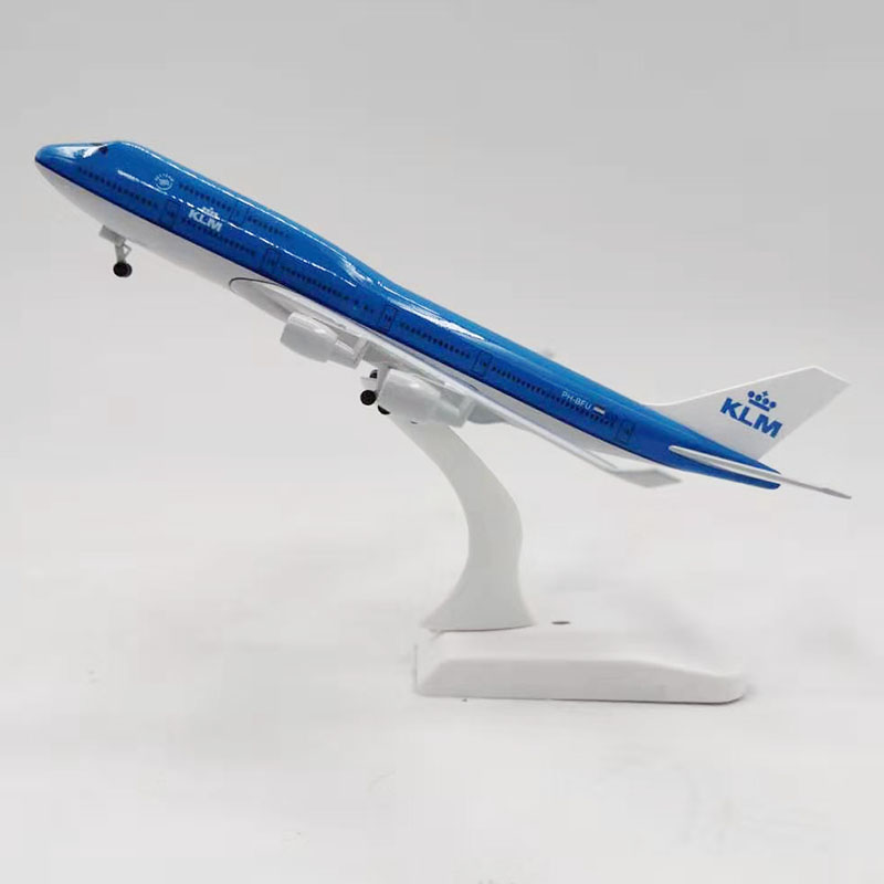 Standable aviation model 20CM Airbus Boeing B747 Royal Dutch Airlines aircraft airplane alloy model toy and landing gear series Standable aviation model 20CM Airbus Boeing B747 Royal Dutch Airlines aircraft airplane alloy model toy and landing gear series