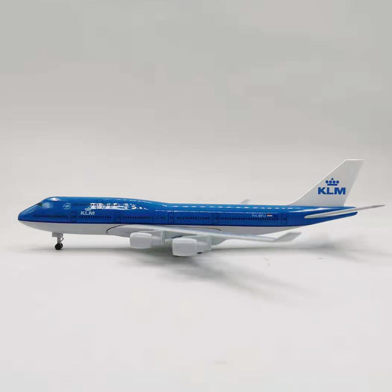 Standable aviation model 20CM Airbus Boeing B747 Royal Dutch Airlines aircraft airplane alloy model toy and landing gear series Standable aviation model 20CM Airbus Boeing B747 Royal Dutch Airlines aircraft airplane alloy model toy and landing gear series