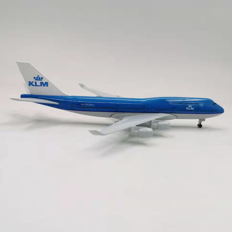 Standable aviation model 20CM Airbus Boeing B747 Royal Dutch Airlines aircraft airplane alloy model toy and landing gear series Standable aviation model 20CM Airbus Boeing B747 Royal Dutch Airlines aircraft airplane alloy model toy and landing gear series