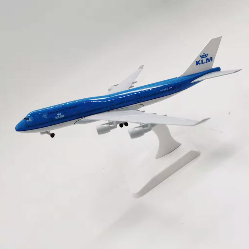 Standable aviation model 20CM Airbus Boeing B747 Royal Dutch Airlines aircraft airplane alloy model toy and landing gear series Standable aviation model 20CM Airbus Boeing B747 Royal Dutch Airlines aircraft airplane alloy model toy and landing gear series