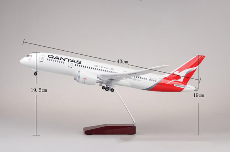 1/130 Scale 47cm Airplane Model Boeing B787 Dreamliner Aircraft QANTAS Airways Airlines W Wheeled Diecast Plastic Plane Toys 1/130 Scale 47cm Airplane Model Boeing B787 Dreamliner Aircraft QANTAS Airways Airlines W Wheeled Diecast Plastic Plane Toys