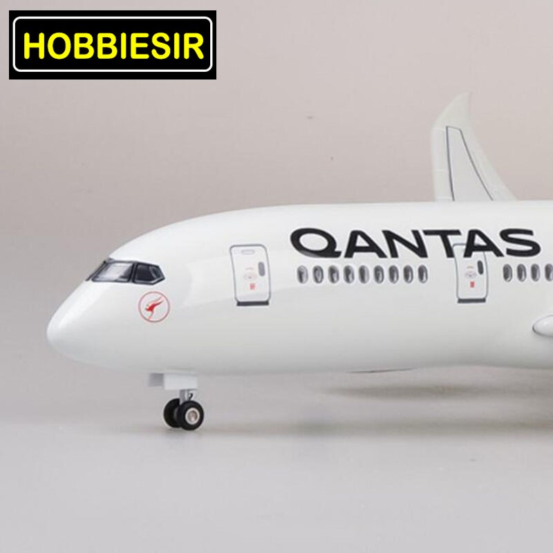 1/130 Scale 47cm Airplane Model Boeing B787 Dreamliner Aircraft QANTAS Airways Airlines W Wheeled Diecast Plastic Plane Toys 1/130 Scale 47cm Airplane Model Boeing B787 Dreamliner Aircraft QANTAS Airways Airlines W Wheeled Diecast Plastic Plane Toys