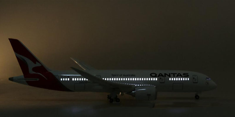 1/130 Scale 47cm Airplane Model Boeing B787 Dreamliner Aircraft QANTAS Airways Airlines W Wheeled Diecast Plastic Plane Toys 1/130 Scale 47cm Airplane Model Boeing B787 Dreamliner Aircraft QANTAS Airways Airlines W Wheeled Diecast Plastic Plane Toys