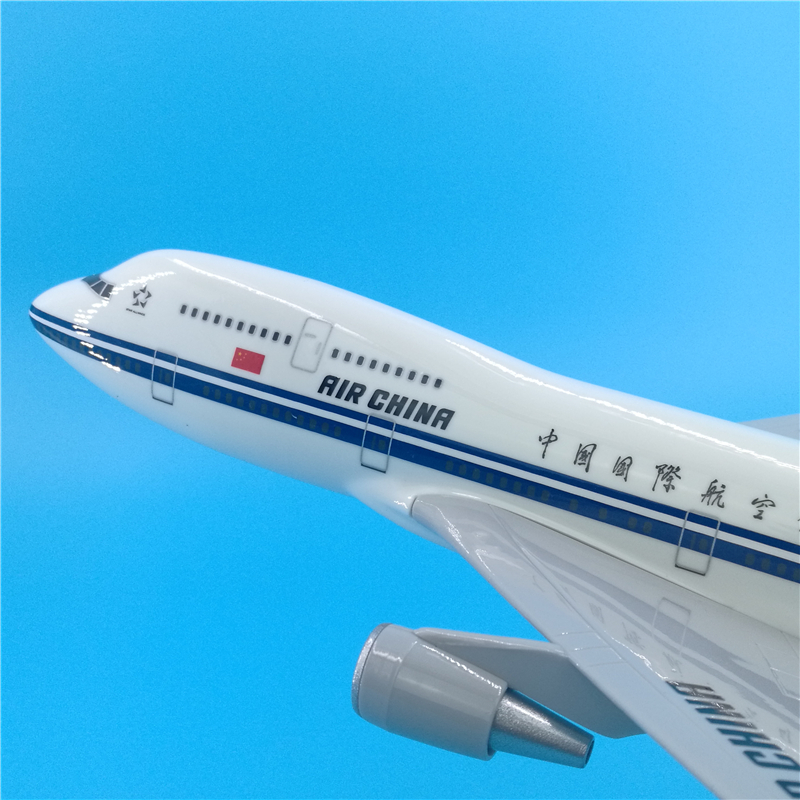 40CM Boeing B747 Southern Airline Aircraft Diecast Alloy Model Air Toys Aircraft Plastic Plane Gifts Kids Child Home Decoration