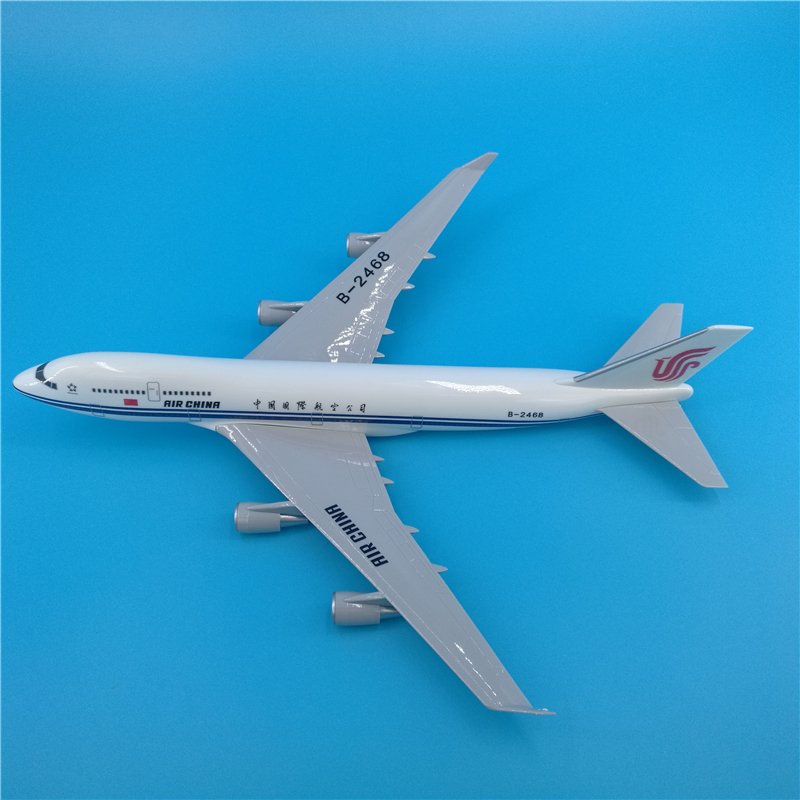 40CM Boeing B747 Southern Airline Aircraft Diecast Alloy Model Air Toys Aircraft Plastic Plane Gifts Kids Child Home Decoration