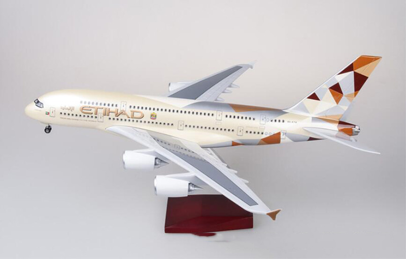 50.5CM camouflage aircraft Model 1/160 Scale Airplane A380 Airbus ETIHAD Airline W Light & Wheels Diecast Plastic Plane Toy Gift