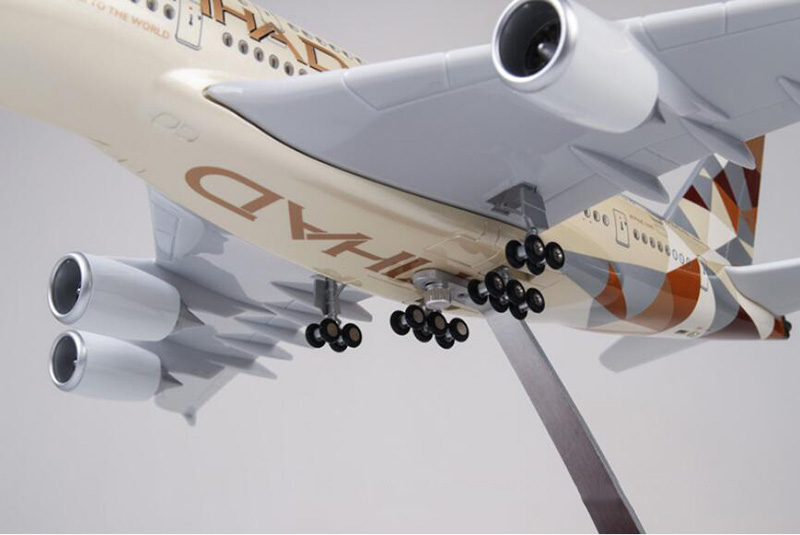 50.5CM camouflage aircraft Model 1/160 Scale Airplane A380 Airbus ETIHAD Airline W Light & Wheels Diecast Plastic Plane Toy Gift