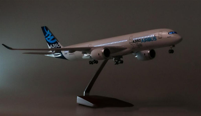 47CM 1/142 Scale Prototype A350 Airbus Airplane XWB Airline Models With Light&Wheel Diecast Plastic Resin Plane F Collection Toy
