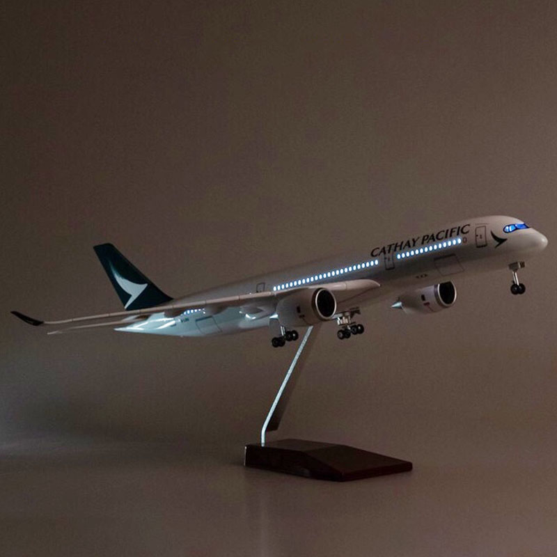 47CM Diecast 1/142 Scale Airplane A350 Dreamliner Aircraft Cathy Pacific Airlines Plane Model Toys With LED Light Landing Gear