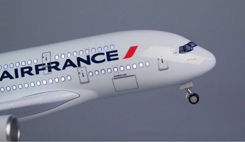 50.5CM 1/160 Scale Airbus A380 Airplane Air France Airline Model W LED Light & Wheel Diecast Plastic Resin Plane For Collection