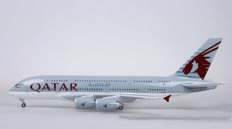 50.5CM Airplane 1/160 Scale Simulation Airbus A380 QATAR Airline Alloy Model W Light&Wheel Diecast Plastic Resin PlaneCollection