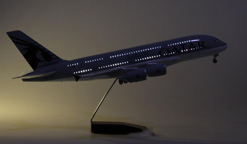 50.5CM Airplane 1/160 Scale Simulation Airbus A380 QATAR Airline Alloy Model W Light&Wheel Diecast Plastic Resin PlaneCollection