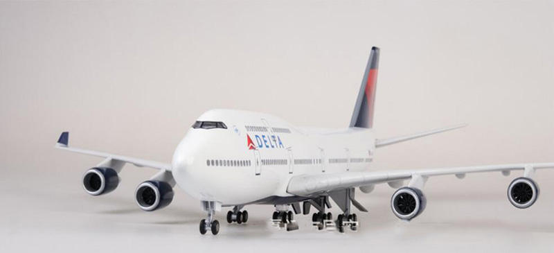 47cm Airplane 1/150 Scale Boeing 747 B747 Airline Aircraft DELTA Model W Light&Wheel Diecast Resin Plane For Collection Toy