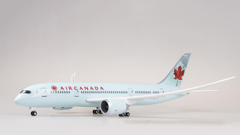 47cm Alloy Aircraft 1:130 Scale Simulation Boeing B787 Airplane Model Canada Airlines Pedestal Light&Wheel Diecast Plastic Plane