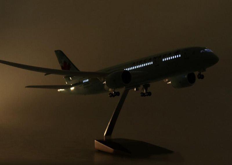 47cm Alloy Aircraft 1:130 Scale Simulation Boeing B787 Airplane Model Canada Airlines Pedestal Light&Wheel Diecast Plastic Plane
