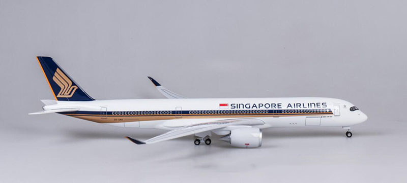 47CM 1/142 Scale Airbus A350 Singapore Airline Alloy Airplane Toys Model W Wheeled Diecast Plastic Plane Collection Decoration