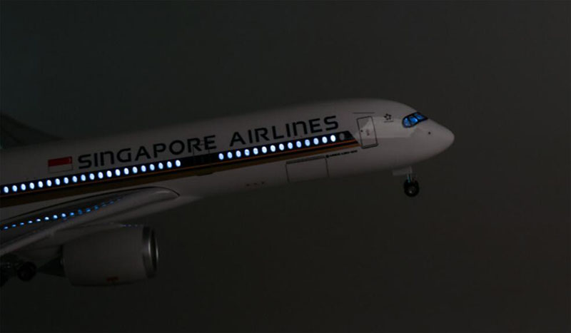 47CM 1/142 Scale Airbus A350 Singapore Airline Alloy Airplane Toys Model W Wheeled Diecast Plastic Plane Collection Decoration