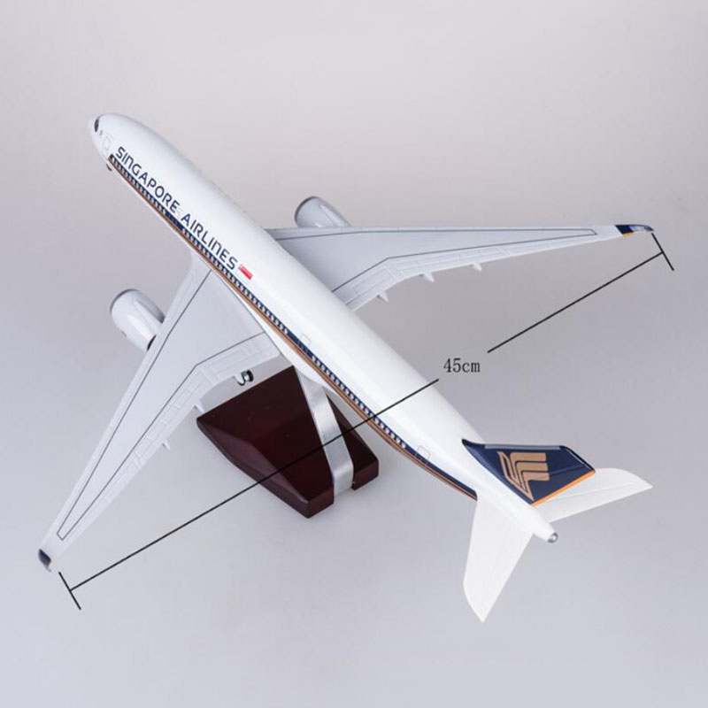 47CM 1/142 Scale Airbus A350 Singapore Airline Alloy Airplane Toys Model W Wheeled Diecast Plastic Plane Collection Decoration