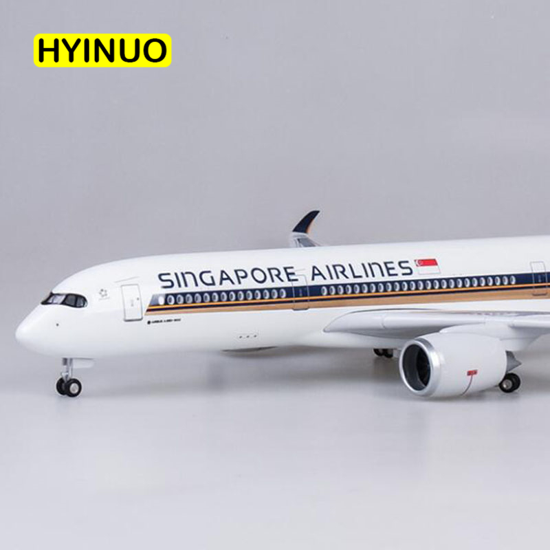 47CM 1/142 Scale Airbus A350 Singapore Airline Alloy Airplane Toys Model W Wheeled Diecast Plastic Plane Collection Decoration